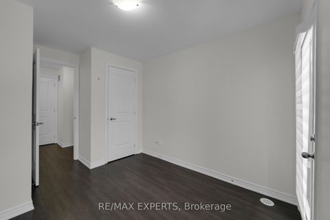 Photo 21 at 10 - 105 Kayla Crescent, Maple, Vaughan