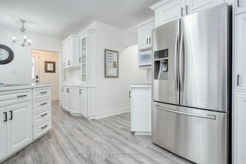 Photo 19 at 23 Farnsworth Drive, Pelmo Park W4, Toronto