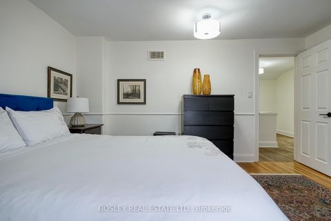 Photo 32 at 23 Farnsworth Drive, Pelmo Park W4, Toronto