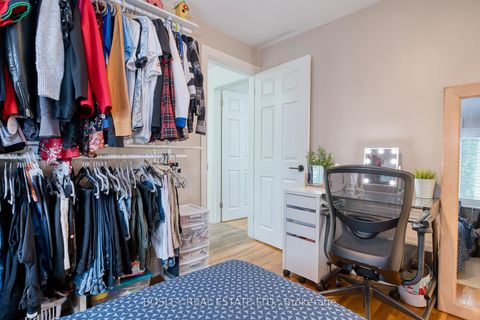 Photo 35 at 23 Farnsworth Drive, Pelmo Park W4, Toronto