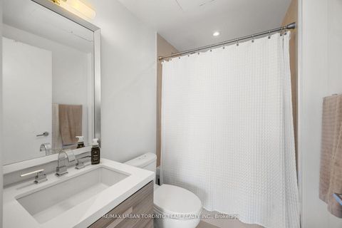 Photo 14 at 2804 - 224 King Street W, Waterfront Communities C1, Toronto