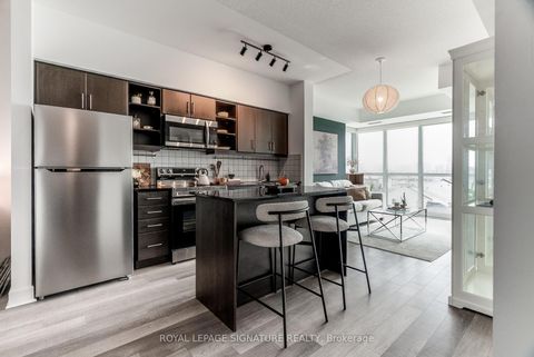 Photo 5 at 515 - 35 Brian Peck Crescent, Leaside, Toronto