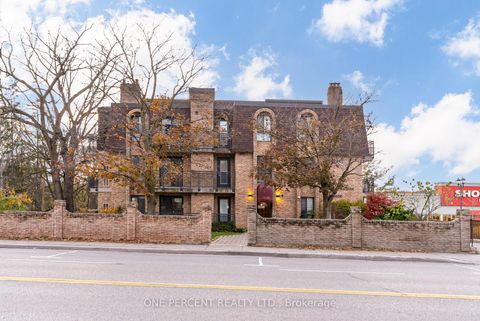 Photo 1 at 406 - 15390 Yonge Street, Aurora Heights, Aurora