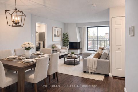 Photo 8 at 406 - 15390 Yonge Street, Aurora Heights, Aurora