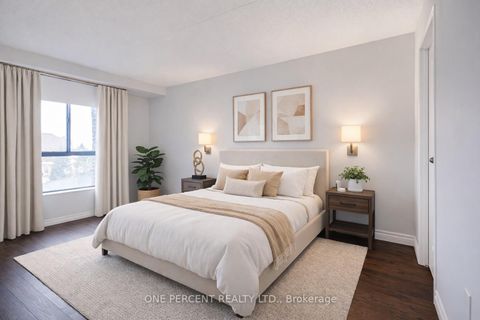 Photo 23 at 406 - 15390 Yonge Street, Aurora Heights, Aurora