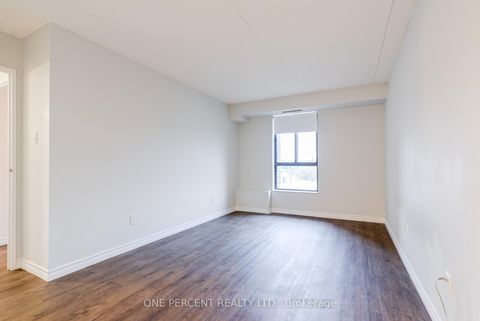 Photo 25 at 406 - 15390 Yonge Street, Aurora Heights, Aurora