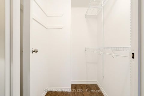 Photo 26 at 406 - 15390 Yonge Street, Aurora Heights, Aurora