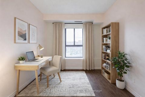 Photo 28 at 406 - 15390 Yonge Street, Aurora Heights, Aurora