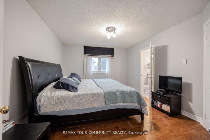 Photo 26 at 2 Kirkland Court, Westbrook, Richmond Hill