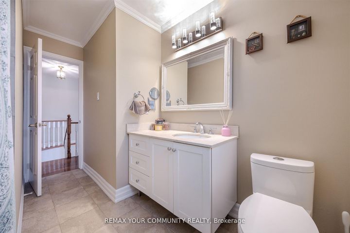 Photo 33 at 2 Kirkland Court, Westbrook, Richmond Hill