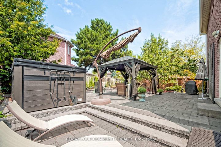 Photo 40 at 2 Kirkland Court, Westbrook, Richmond Hill