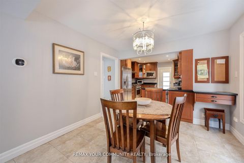 Photo 16 at 2 Kirkland Court, Westbrook, Richmond Hill