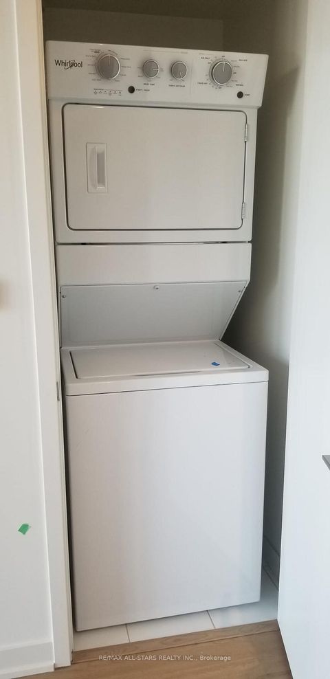 Photo 6 at 605 - 10 Deerlick Court, Donalda, Toronto