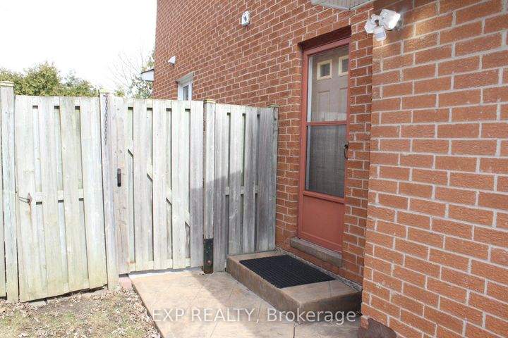 Photo 7 at 48 Howell Street, Brampton South, Brampton