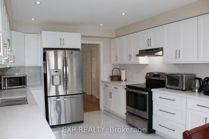 Photo 11 at 48 Howell Street, Brampton South, Brampton