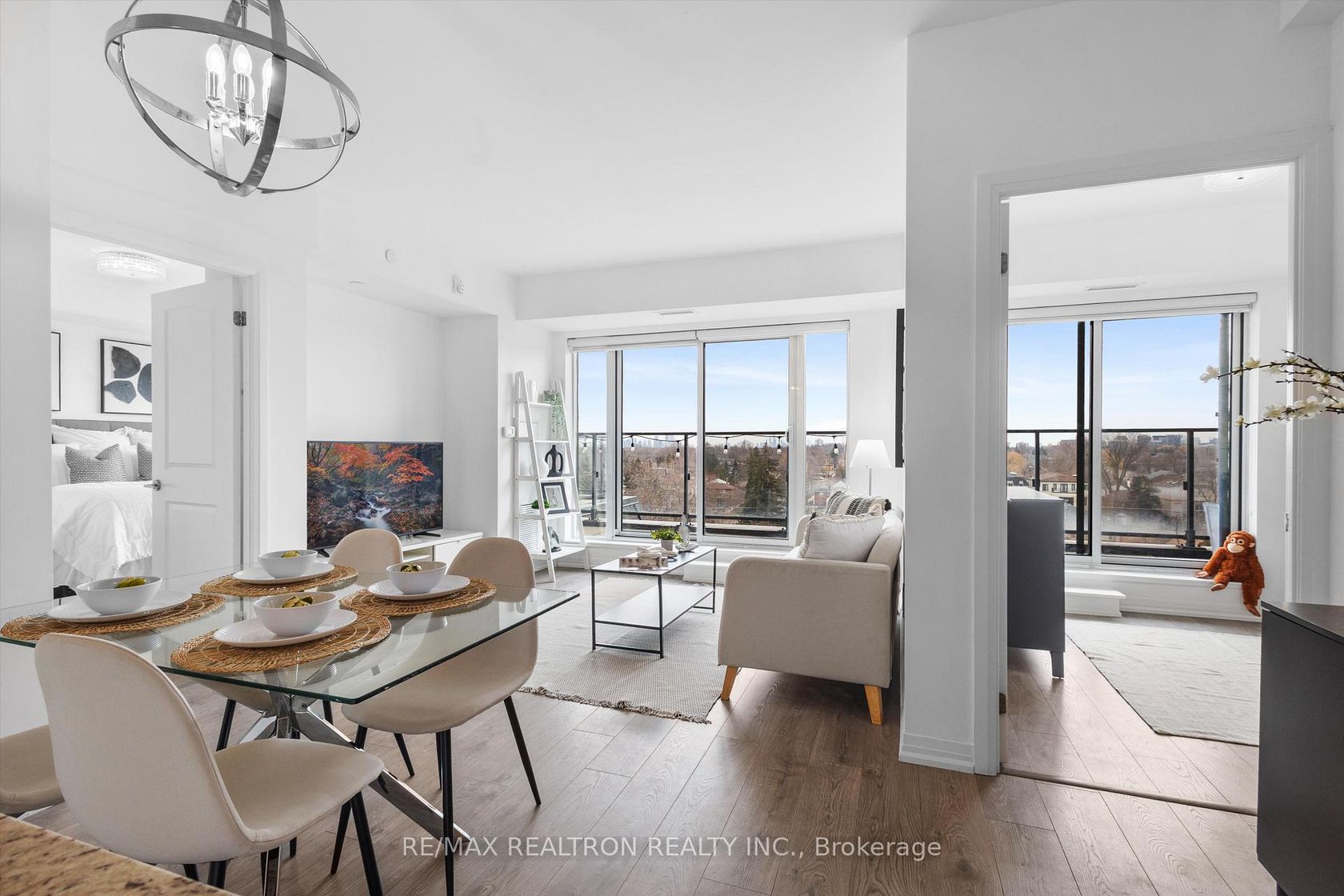 701 - 741 Sheppard Avenue W, Clanton Park, Toronto by Loree Meneguzzi Real Estate 701 - 741 Sheppard Avenue W, Clanton Park, Toronto