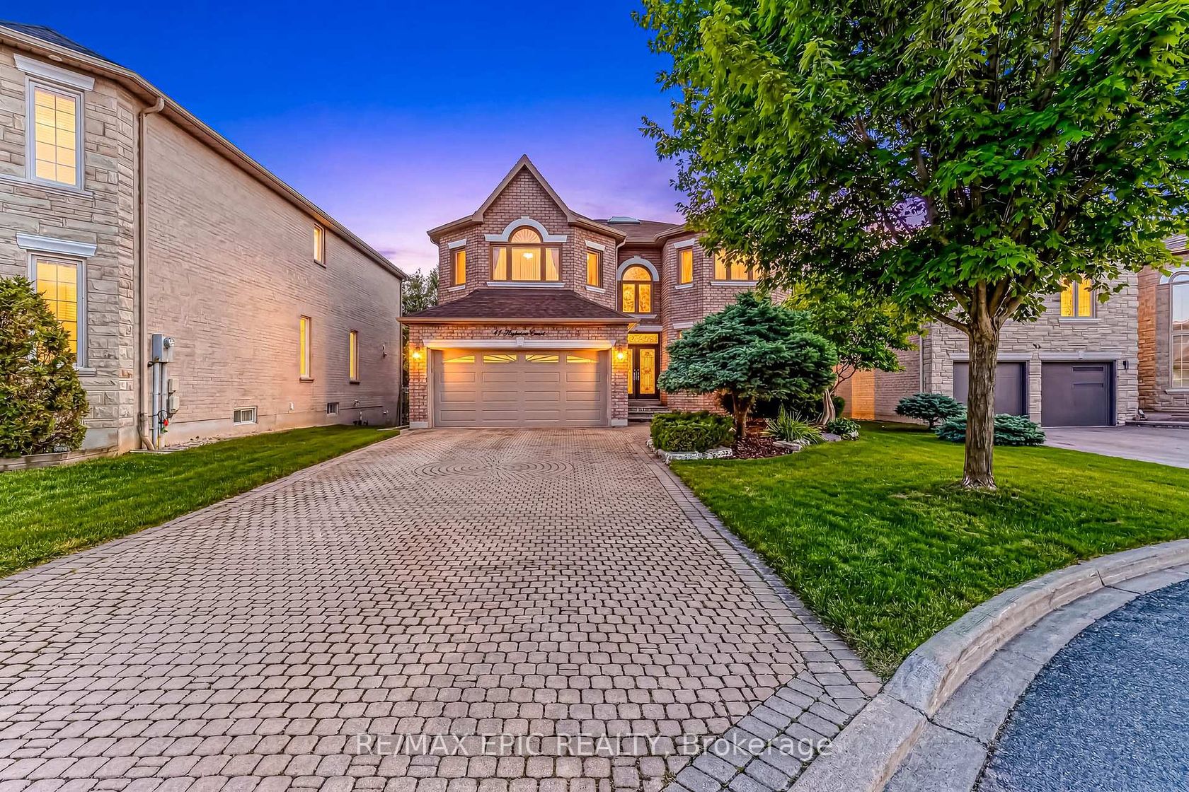 11 Palace Court, Doncrest, Richmond Hill 