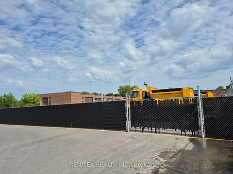 Photo 4 at 11-12 & 18-21 - 582 Rivermede Road, Concord, Vaughan