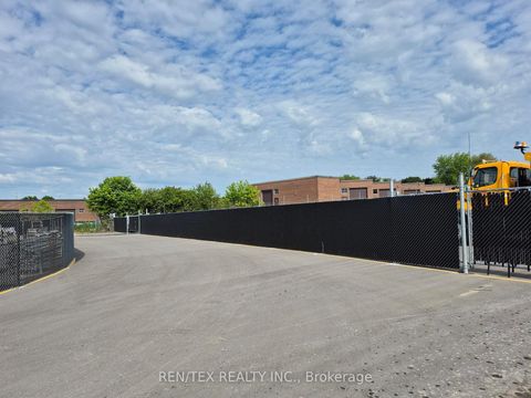 Photo 5 at 11-12 & 18-21 - 582 Rivermede Road, Concord, Vaughan