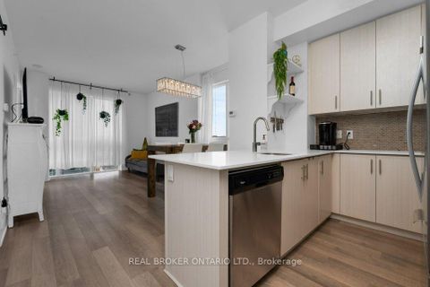 Photo 1 at #503 - 111 Worsley Street, City Centre, Barrie