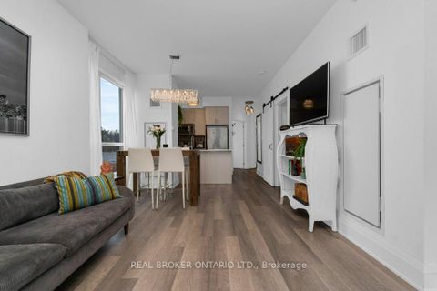 Photo 11 at #503 - 111 Worsley Street, City Centre, Barrie