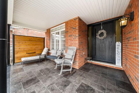 Photo 1 at 86 Rockland Crescent, Brooklin, Whitby