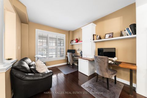 Photo 4 at 86 Rockland Crescent, Brooklin, Whitby