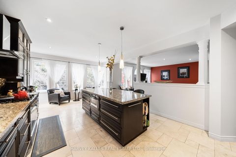 Photo 10 at 86 Rockland Crescent, Brooklin, Whitby