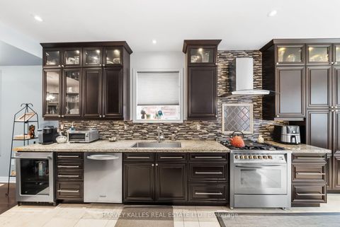 Photo 12 at 86 Rockland Crescent, Brooklin, Whitby