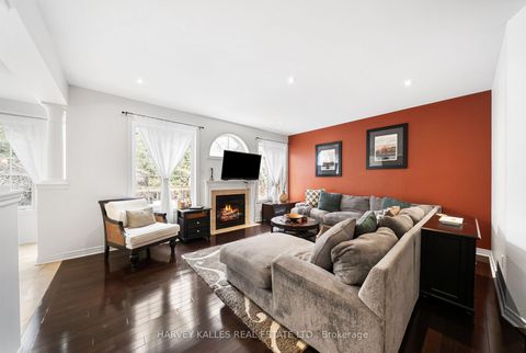 Photo 17 at 86 Rockland Crescent, Brooklin, Whitby