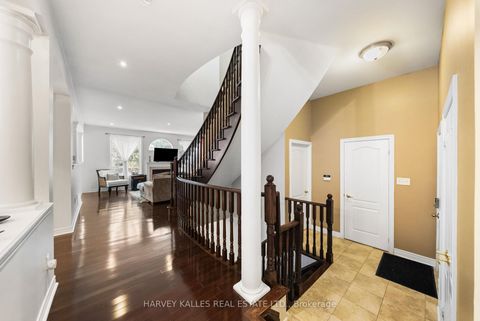 Photo 19 at 86 Rockland Crescent, Brooklin, Whitby