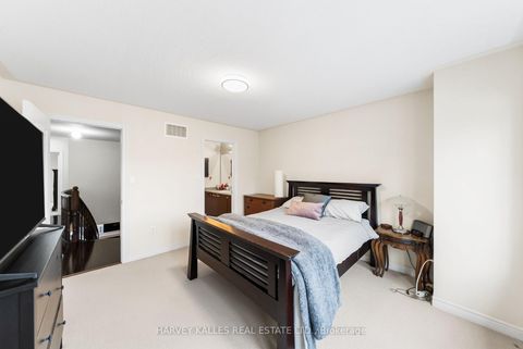 Photo 26 at 86 Rockland Crescent, Brooklin, Whitby