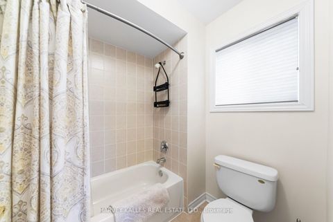 Photo 28 at 86 Rockland Crescent, Brooklin, Whitby