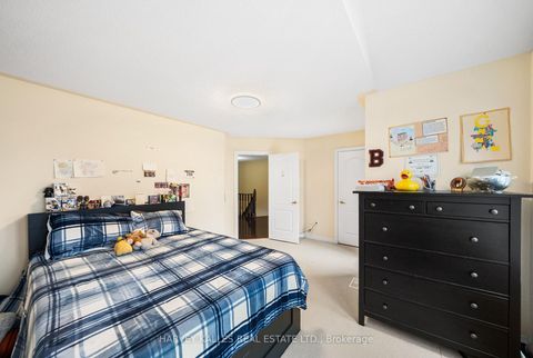 Photo 29 at 86 Rockland Crescent, Brooklin, Whitby