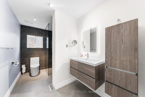 Photo 32 at 86 Rockland Crescent, Brooklin, Whitby