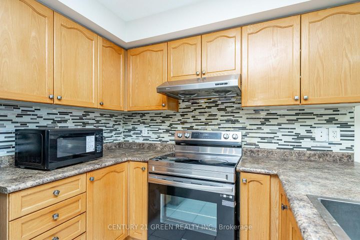 Photo 14 at 449 Aspendale Crescent, Meadowvale Village, Mississauga