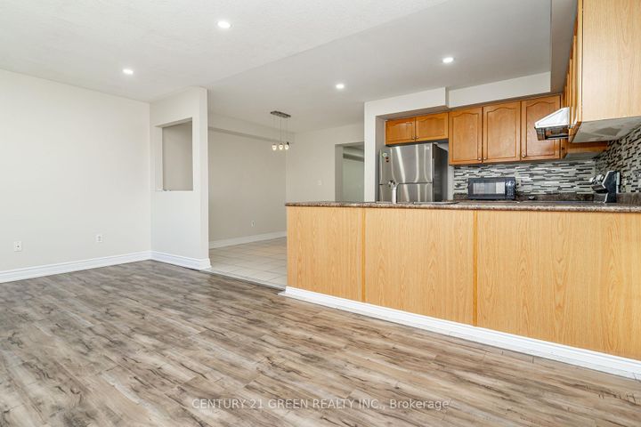 Photo 17 at 449 Aspendale Crescent, Meadowvale Village, Mississauga