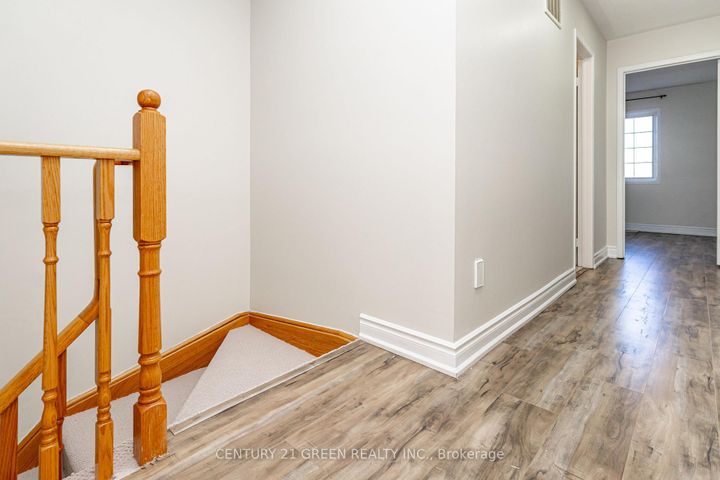 Photo 20 at 449 Aspendale Crescent, Meadowvale Village, Mississauga