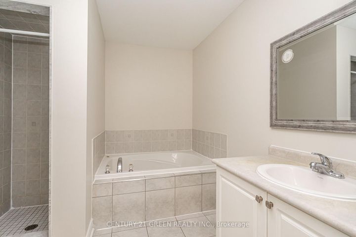 Photo 23 at 449 Aspendale Crescent, Meadowvale Village, Mississauga