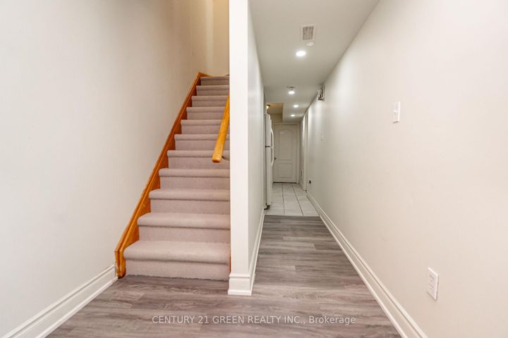 Photo 33 at 449 Aspendale Crescent, Meadowvale Village, Mississauga