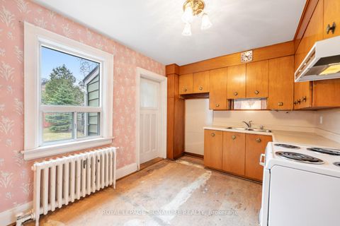 Photo 7 at 15 Marlow Avenue, East York, Toronto