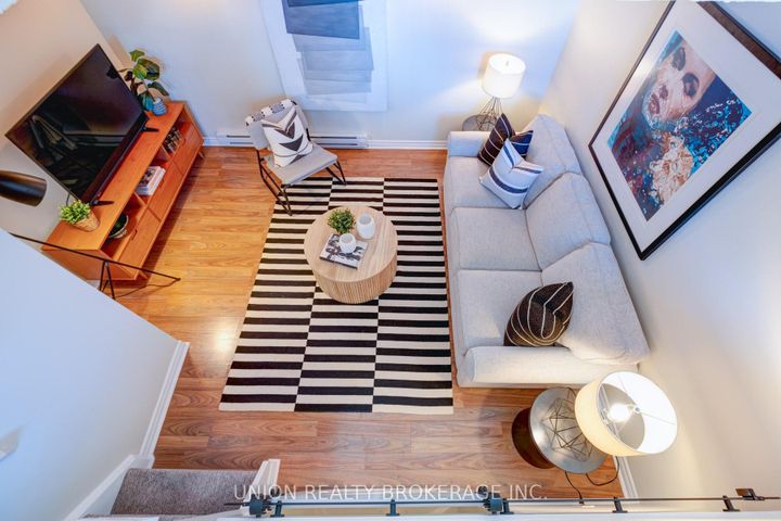 Photo 8 at 20 - 1666 Queen Street E, Woodbine Corridor, Toronto