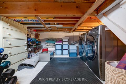 Photo 15 at 20 - 1666 Queen Street E, Woodbine Corridor, Toronto