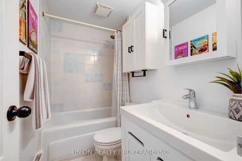 Photo 27 at 20 - 1666 Queen Street E, Woodbine Corridor, Toronto