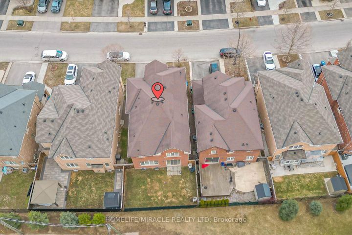 Photo 6 at 32 Agricola Road, Northwest Brampton, Brampton