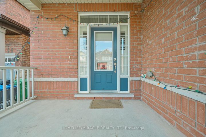 Photo 8 at 32 Agricola Road, Northwest Brampton, Brampton