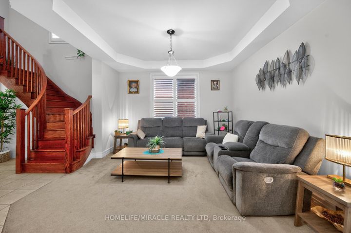 Photo 12 at 32 Agricola Road, Northwest Brampton, Brampton