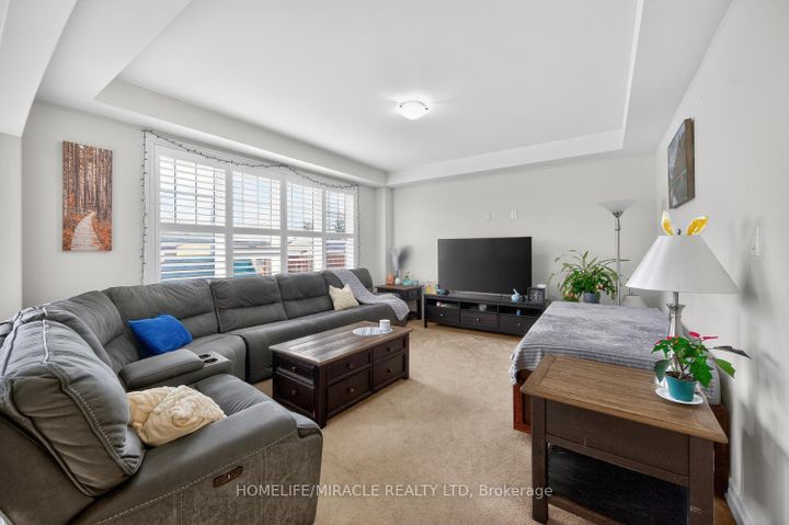 Photo 19 at 32 Agricola Road, Northwest Brampton, Brampton