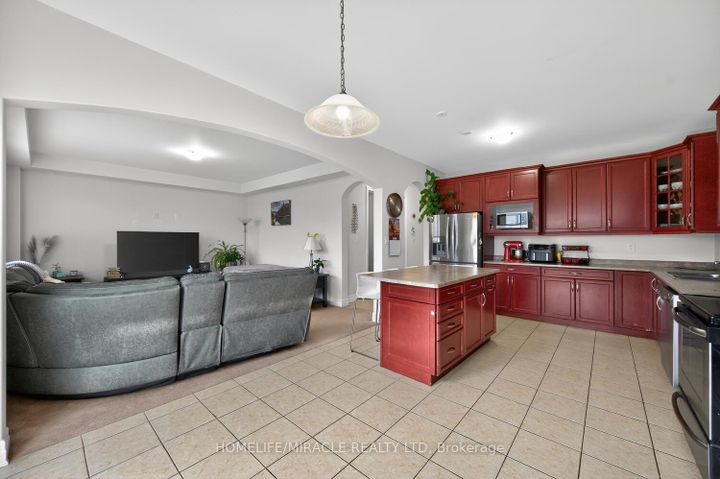 Photo 26 at 32 Agricola Road, Northwest Brampton, Brampton