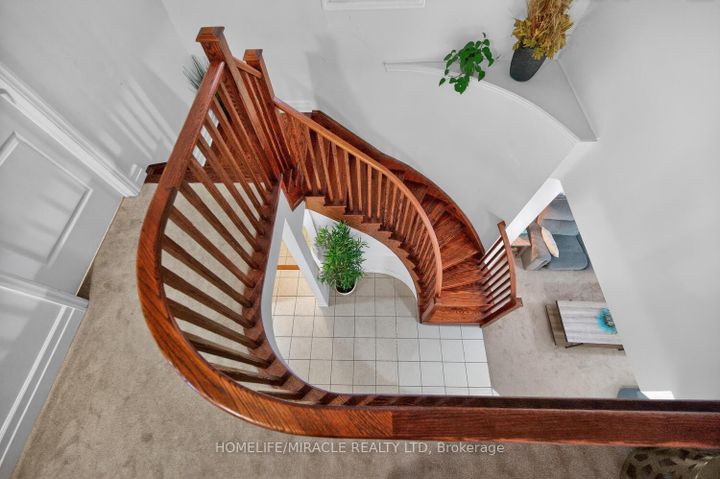 Photo 31 at 32 Agricola Road, Northwest Brampton, Brampton